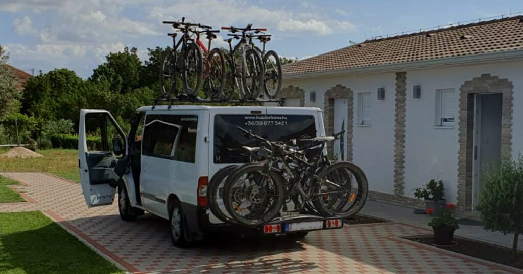 buszberlesma-feher-kisbusz-ford-tranzit-kep2